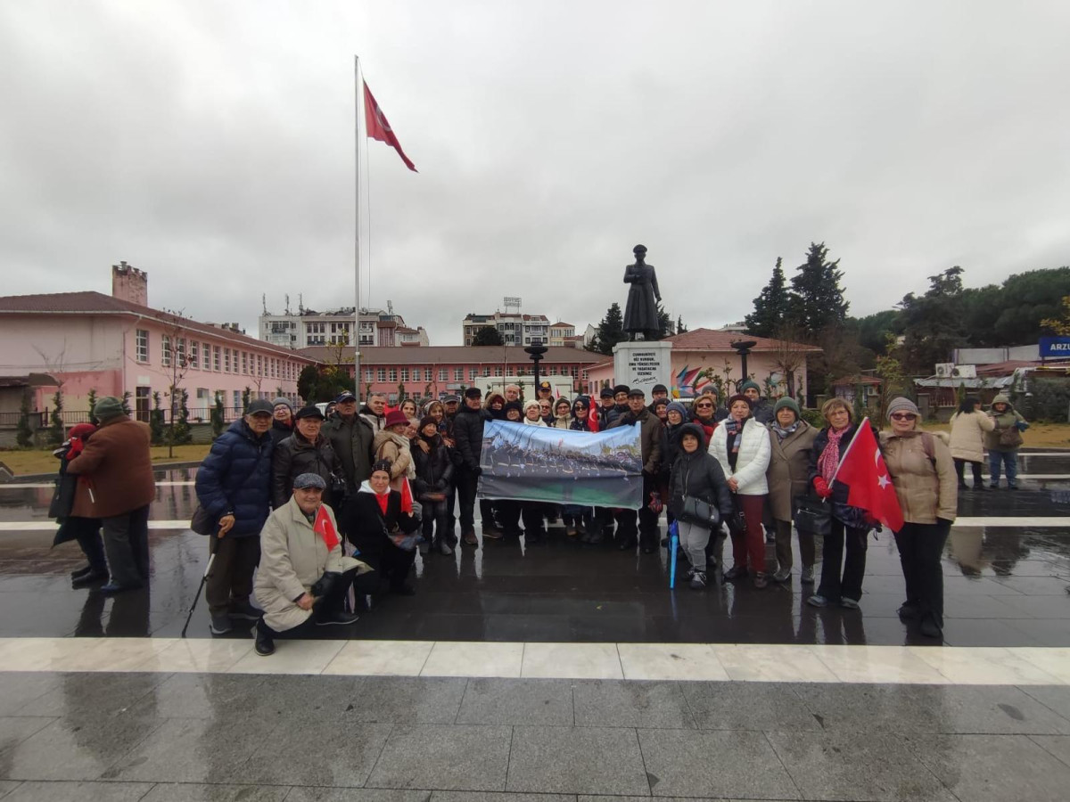 Çanakkale’de Yaşayan Emekli Subaylar 2024 Yılı Harbiye Mezunu Teğmenler İçin Bir Basın Açıklaması Yaptı