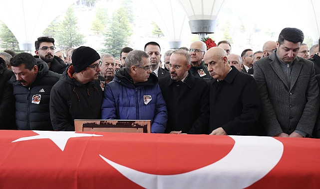 Turan, yangında  hayatını kaybeden Çanakkaleli Saltık'ın cenazesine katıldı